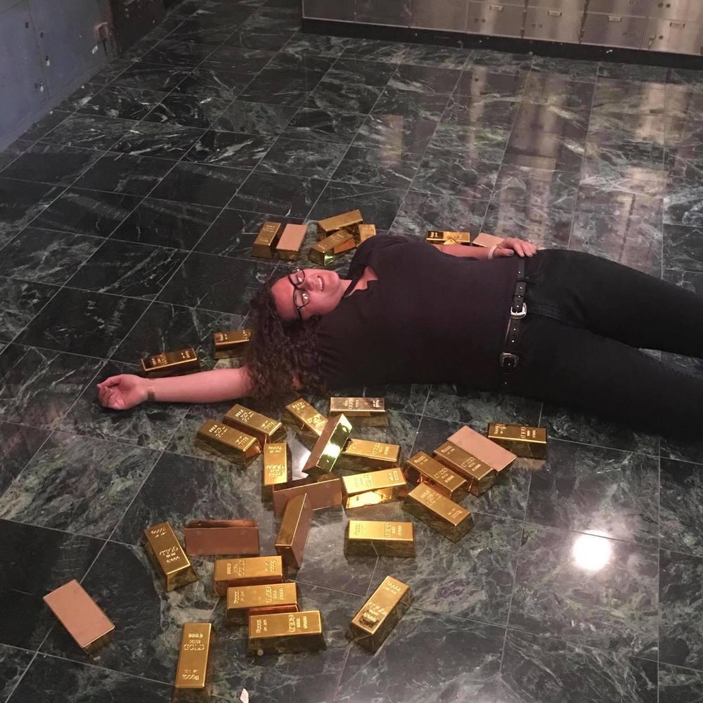 Meet your Posher, Healey